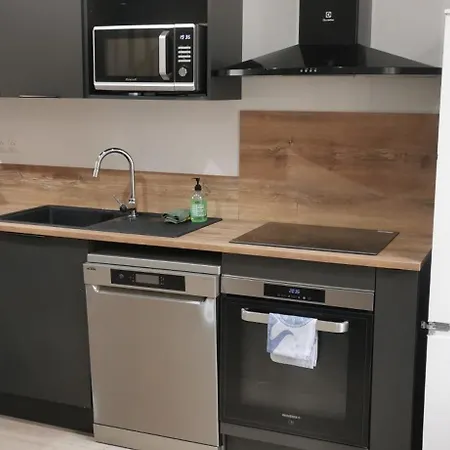 Entier 9 Personnes Apartment
