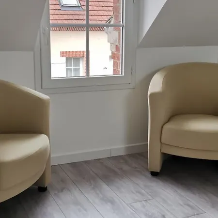 Entier 9 Personnes Apartment *
