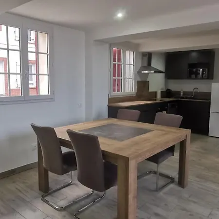 Entier 9 Personnes Appartement